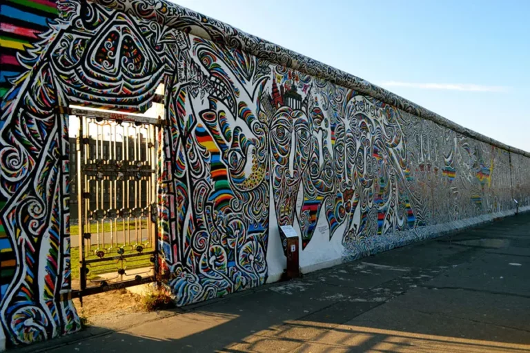 Facts About Berlin Wall